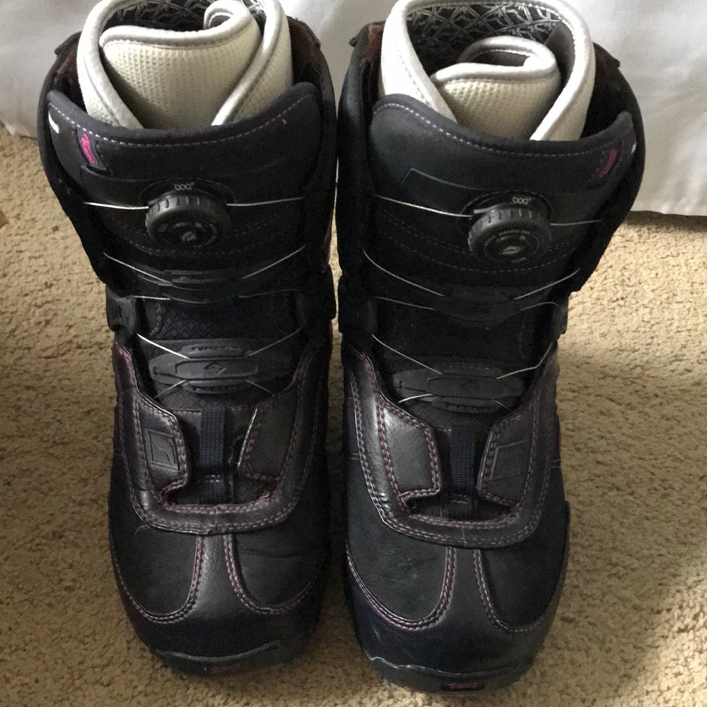 Lite use vans snowboarding boots
